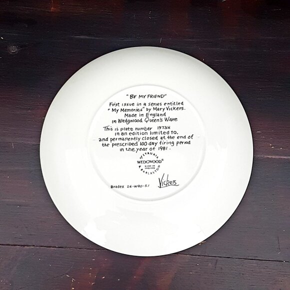 Wedgwood Be My Friend of My Memories Series by Mary Vickers First Issue - Picture 7 of 7